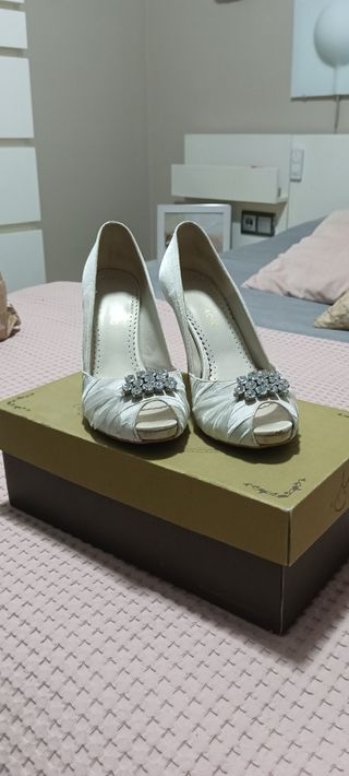 Zapatos novia color beige 