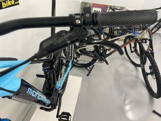 BICI ELÉCTRICA ENDURO MONDRAKER LEVEL RR 