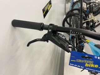 BICI ELÉCTRICA ENDURO MONDRAKER LEVEL RR 