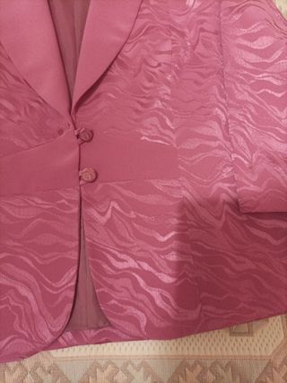Traje chaqueta rosa fucsia