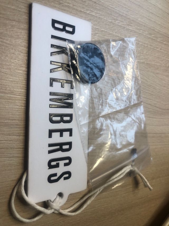 •Abrigo 3/4 Bikkembergs con chaleco incorporado.