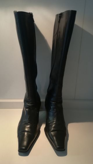Botas de Piel Negras
