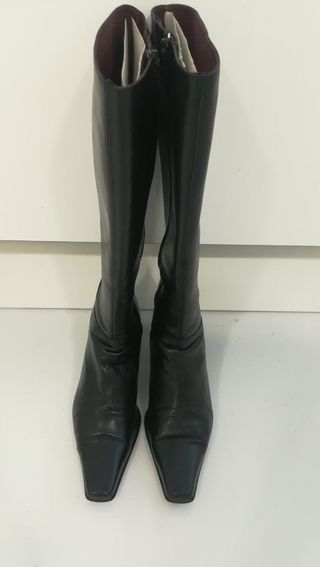 Botas de Piel Negras