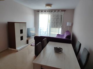 MESA COMEDOR + 4 SILLAS 