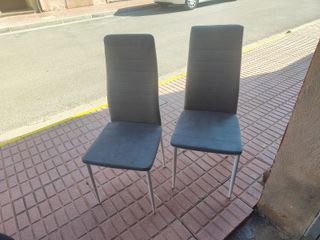 MESA COMEDOR + 4 SILLAS 