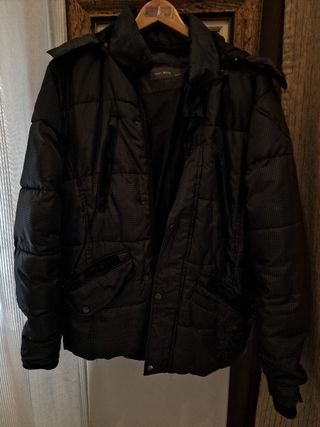 Chaqueta plumífero caballero marca Easy Wear.