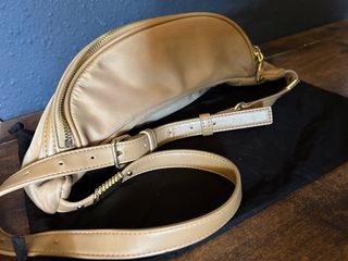 Riñonera Love Moschino