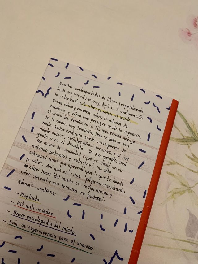 Libro Amalia Andrade.