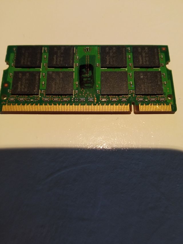 Memoria ram pará portátil 1 GB PC2-5300S