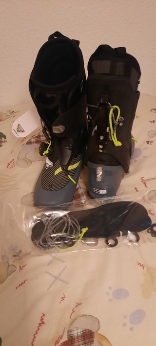 Bota ski travesia Dinafit Mezzalama