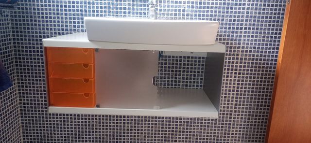 Moble de bany i pica