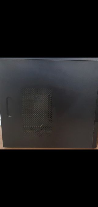 Torre Nox con disquetera