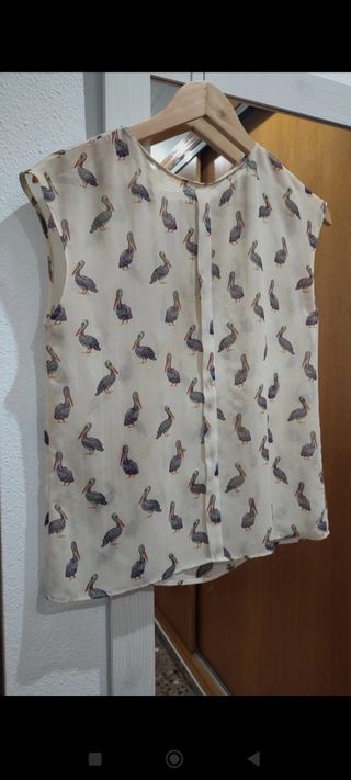 Camisa blanca de flamencos, sin mangas, talla S