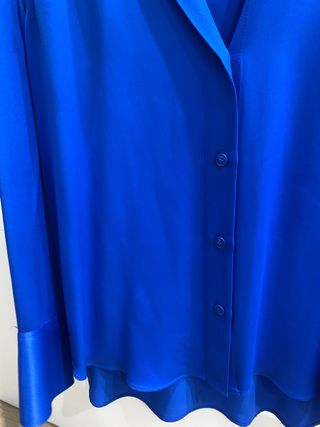 Camisa azul eléctrico Zara