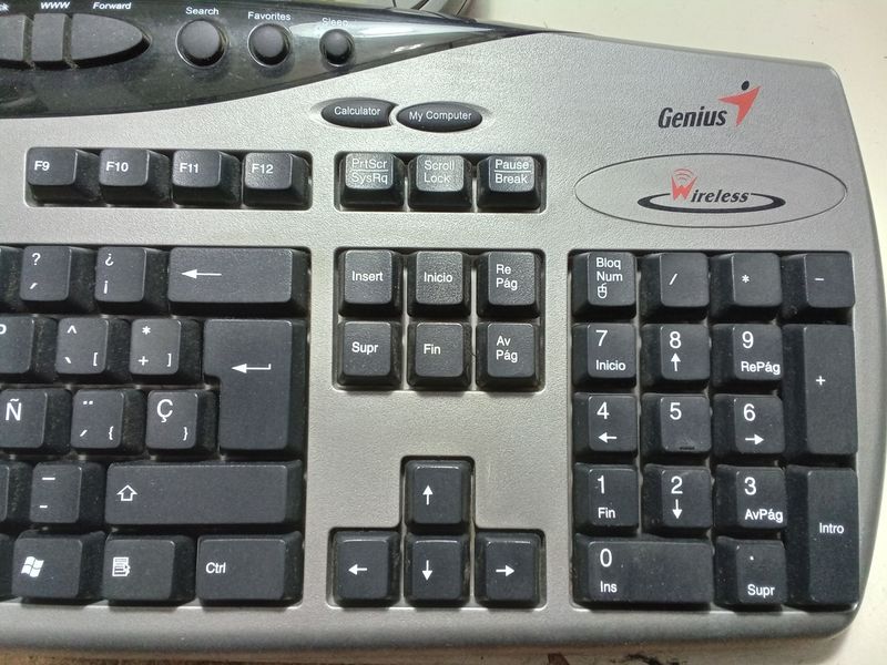 Teclado inalámbrico Genius TwinTouch Optical de Segunda mano por