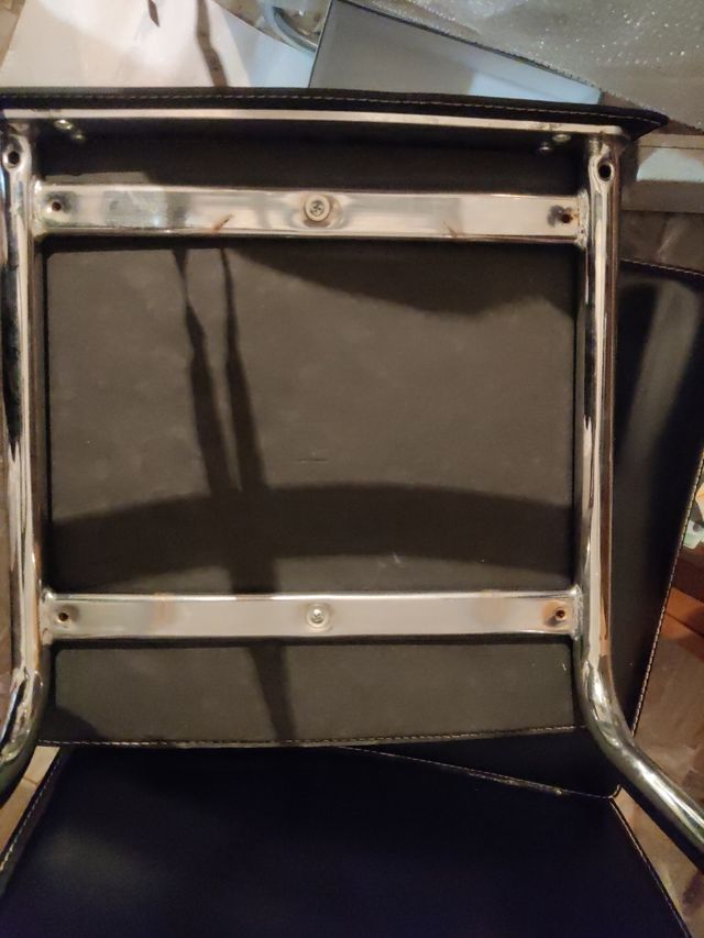 3 sedie moderne pelle e metallo