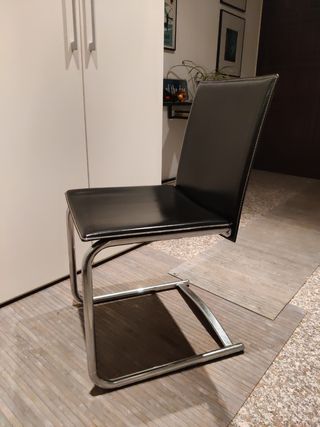 3 sedie moderne pelle e metallo