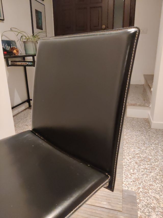 3 sedie moderne pelle e metallo