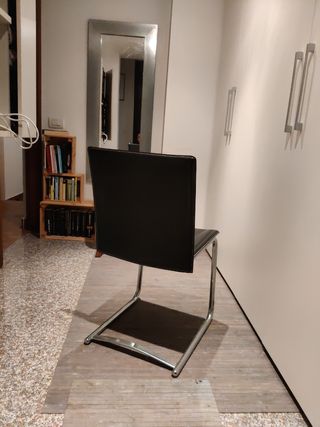 3 sedie moderne pelle e metallo