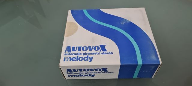 Radio autovox años 70