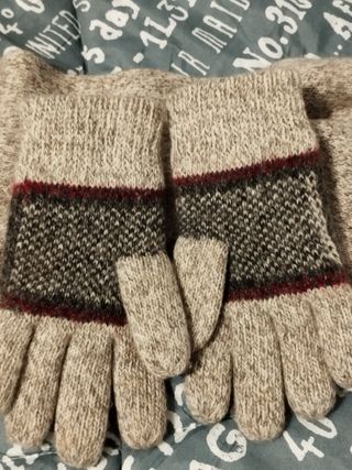Bufanda y guantes 