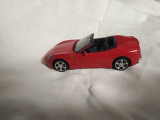 Ferrari maqueta 1/43 burago