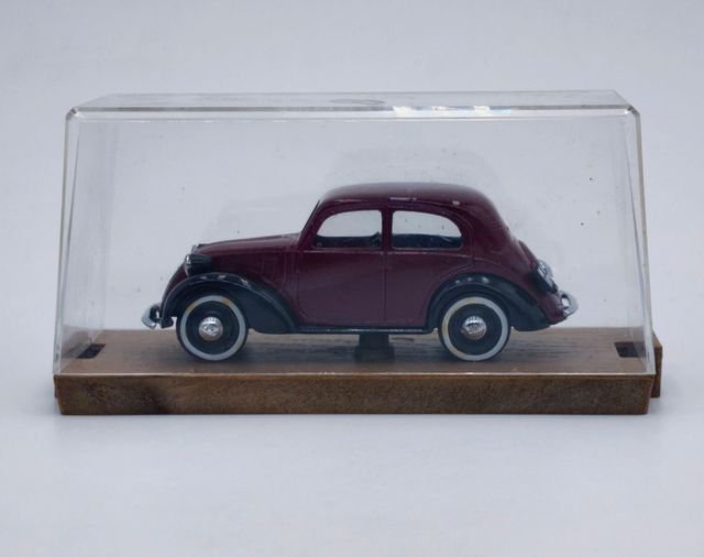 FIAT 508C BERLINA 1100 1937 1/43 BRUMM R31