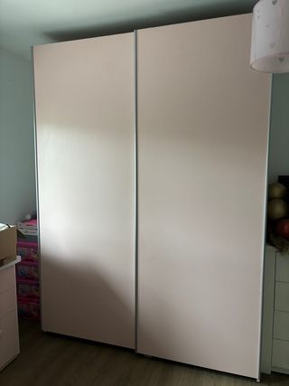 Armario 2,30 * 1,75 praticamente nuevo