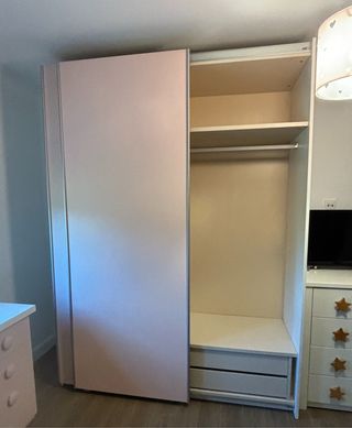 Armario 2,30 * 1,75 praticamente nuevo