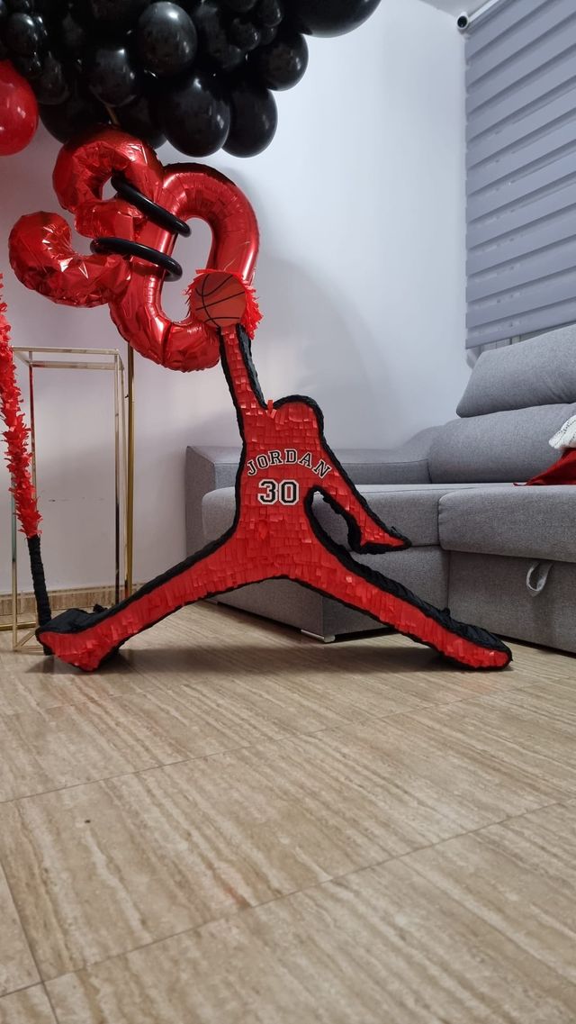 Piñata Michael Jordan