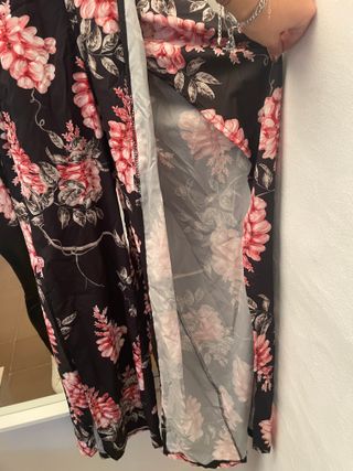 Mono largo con estampado de flores