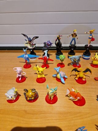 Figuras pokemon FURUTA choco egg y chess gashapon