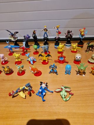 Figuras pokemon FURUTA choco egg y chess gashapon