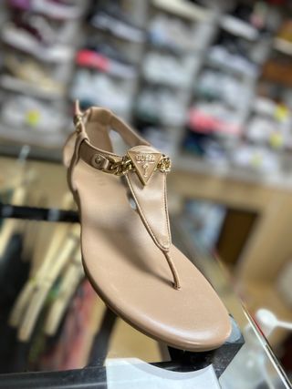 Guess -50%