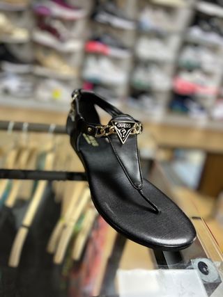 Guess -50%