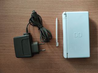 Nintendo DS lite