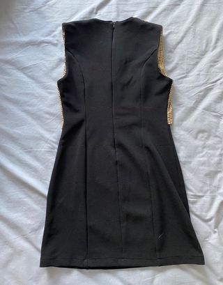 Vestido negro de mujer