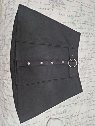 Falda negra zara
