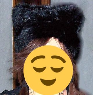Gorro de pelo natural con orejitas.