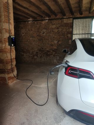Instalador cargador de coche eléctrico 
