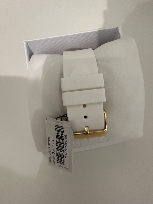 Reloj original dorado con brillantes Guess