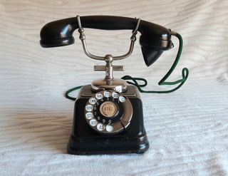 Teléfono antiguo