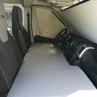 Cama delantera para asientos Furgoneta Camper