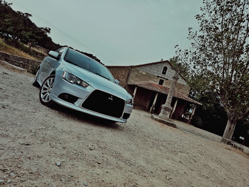 Mitsubishi Lancer 2011 - foto 1