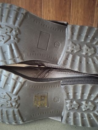 Vendo botines de mujer ,a estrenar 