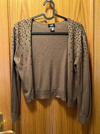 Chaqueta punto corta caqui detalles bordados