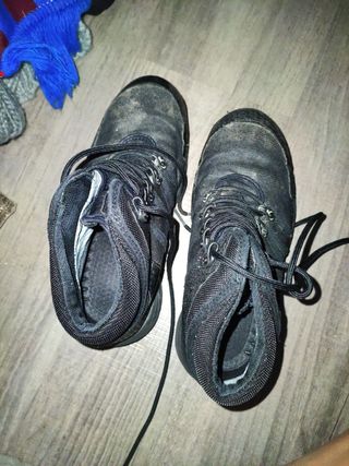 Botas