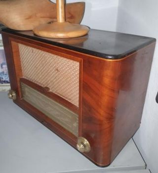 Antigua radio madera Philips