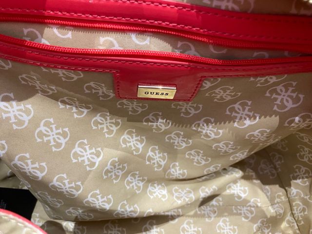 Bolso Guess para verano