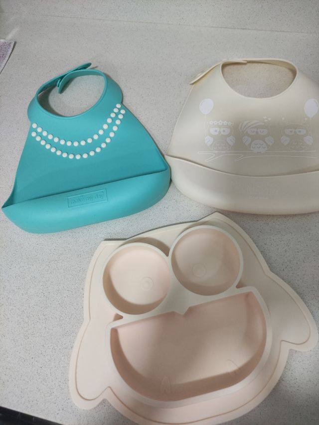 Baberos y plato bebé 🚼🍼